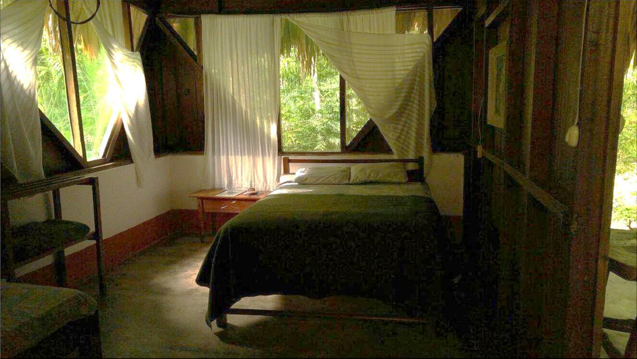 Ecolodge El Sombrero Laguna Yaxha Esterno foto